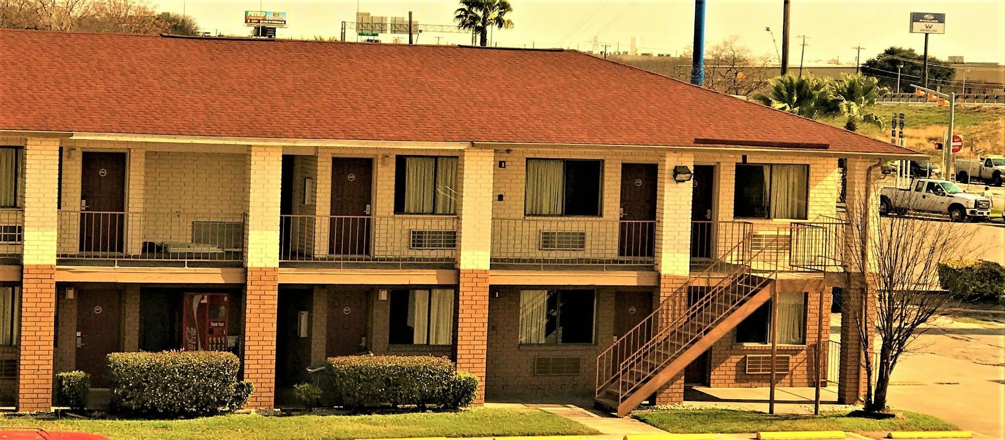 Hometowne Studios By Red Roof San Antonio E - Frost Bank Center Zewnętrze zdjęcie